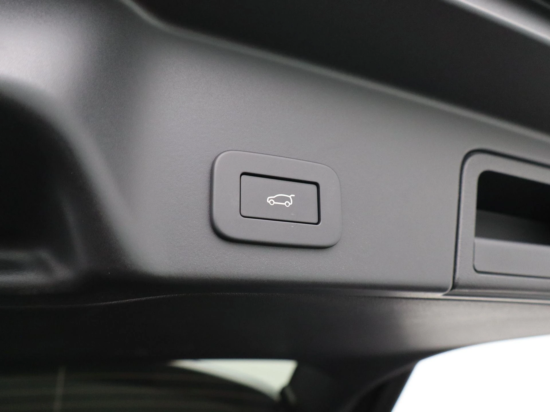 Land Rover-Range Rover Evoque-image-33