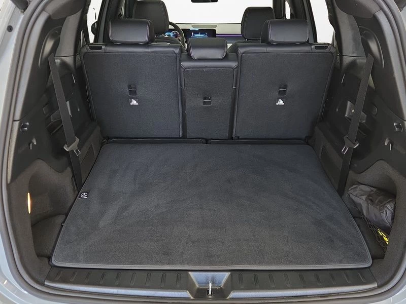 Mercedes-Benz-GLB-image-9