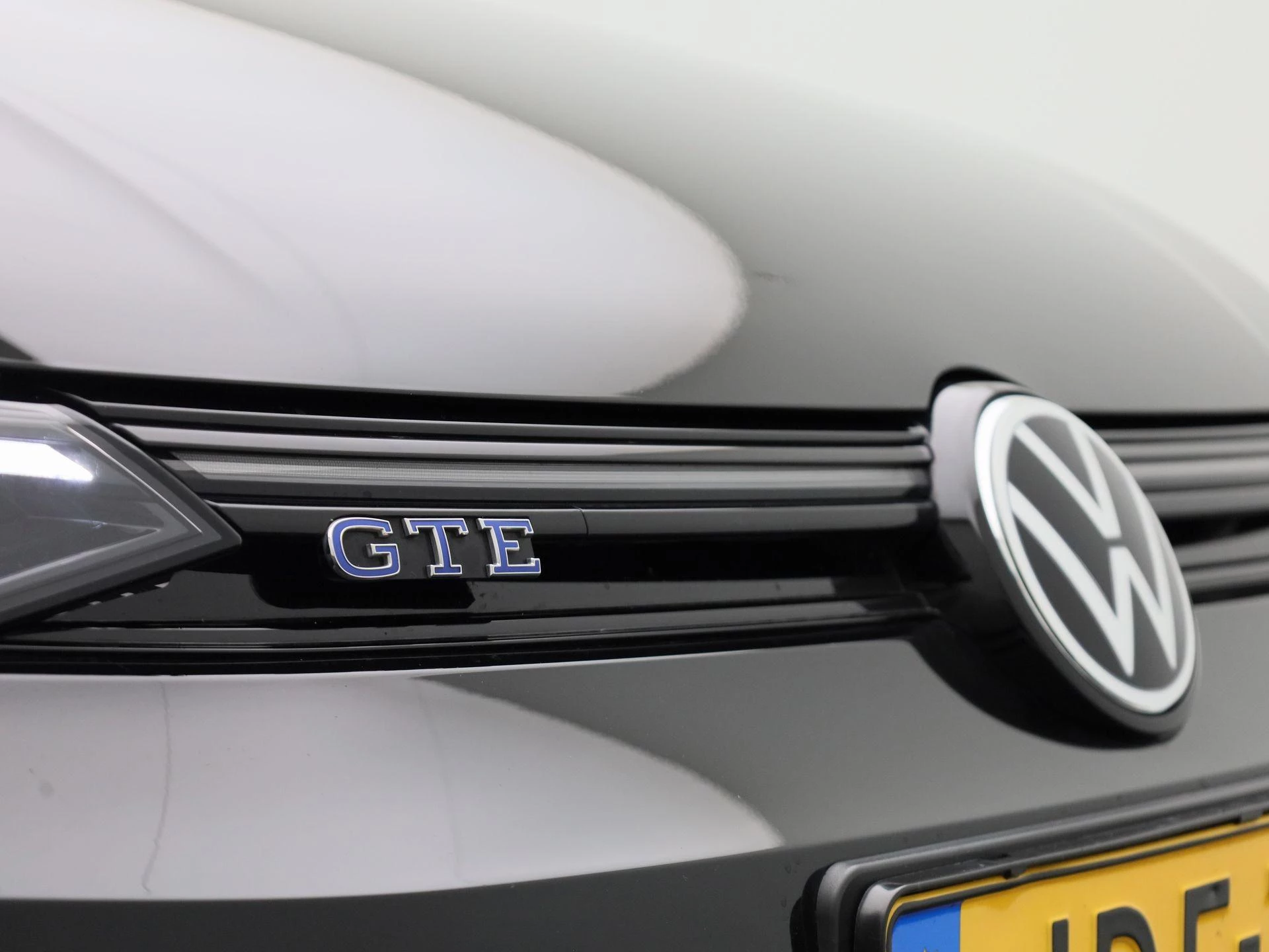 Volkswagen-Golf-image-42