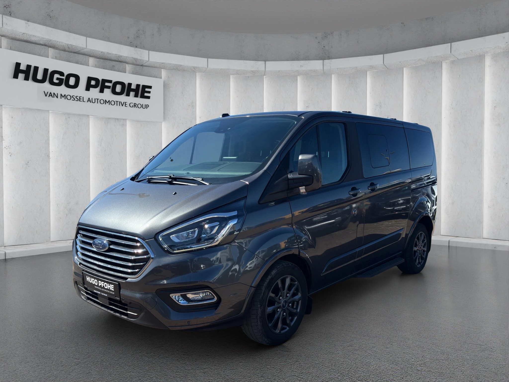Ford-Tourneo Custom-image-0