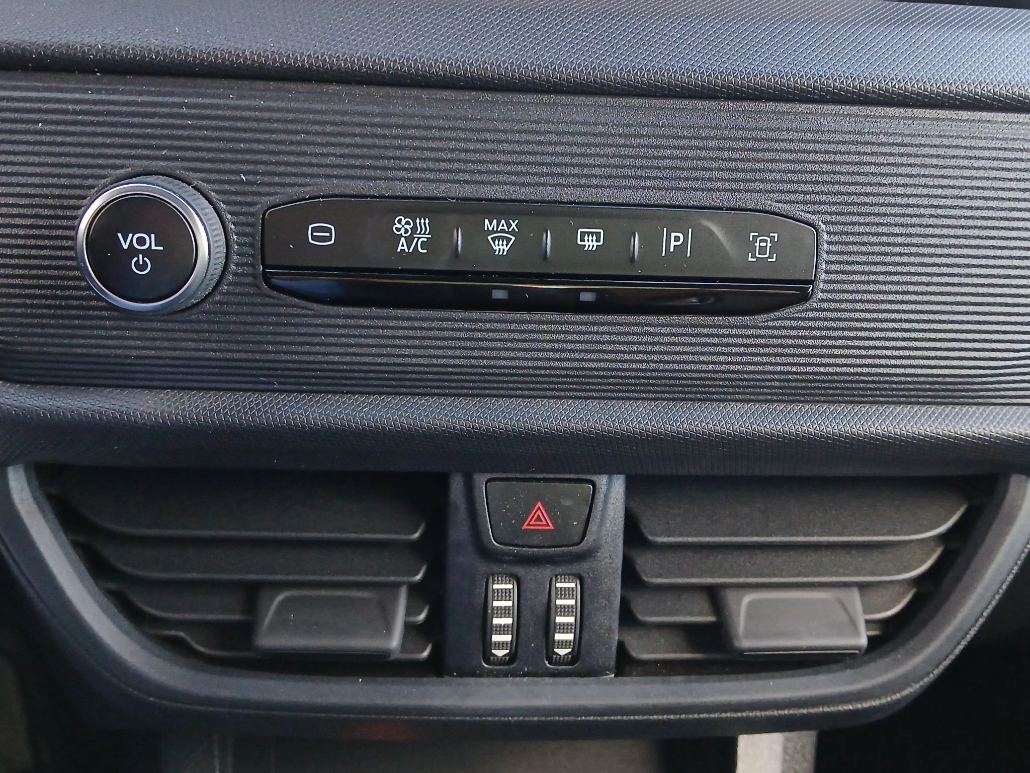 Ford-Tourneo Courier-image-28