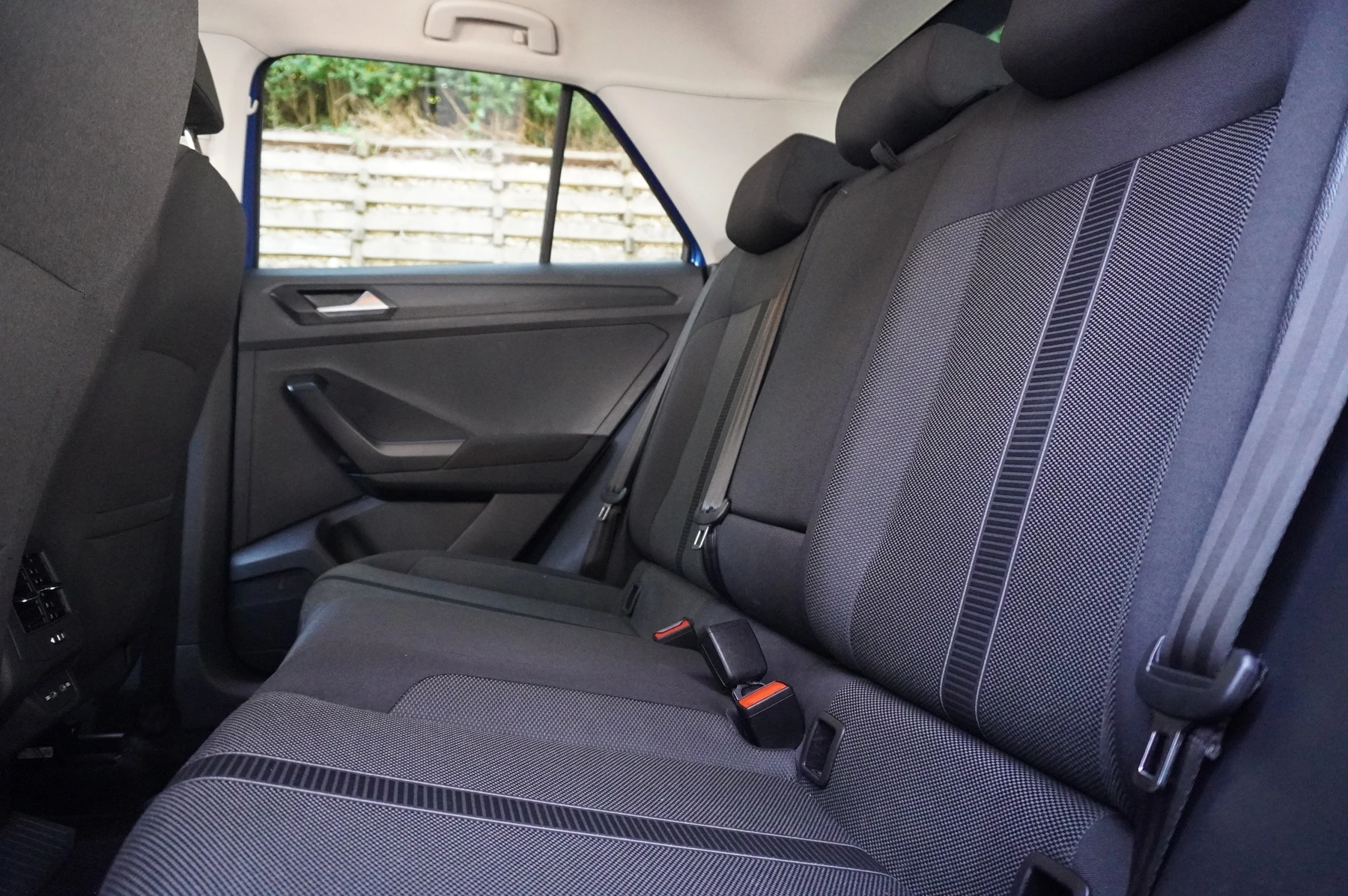 Volkswagen-T-Roc-image-10