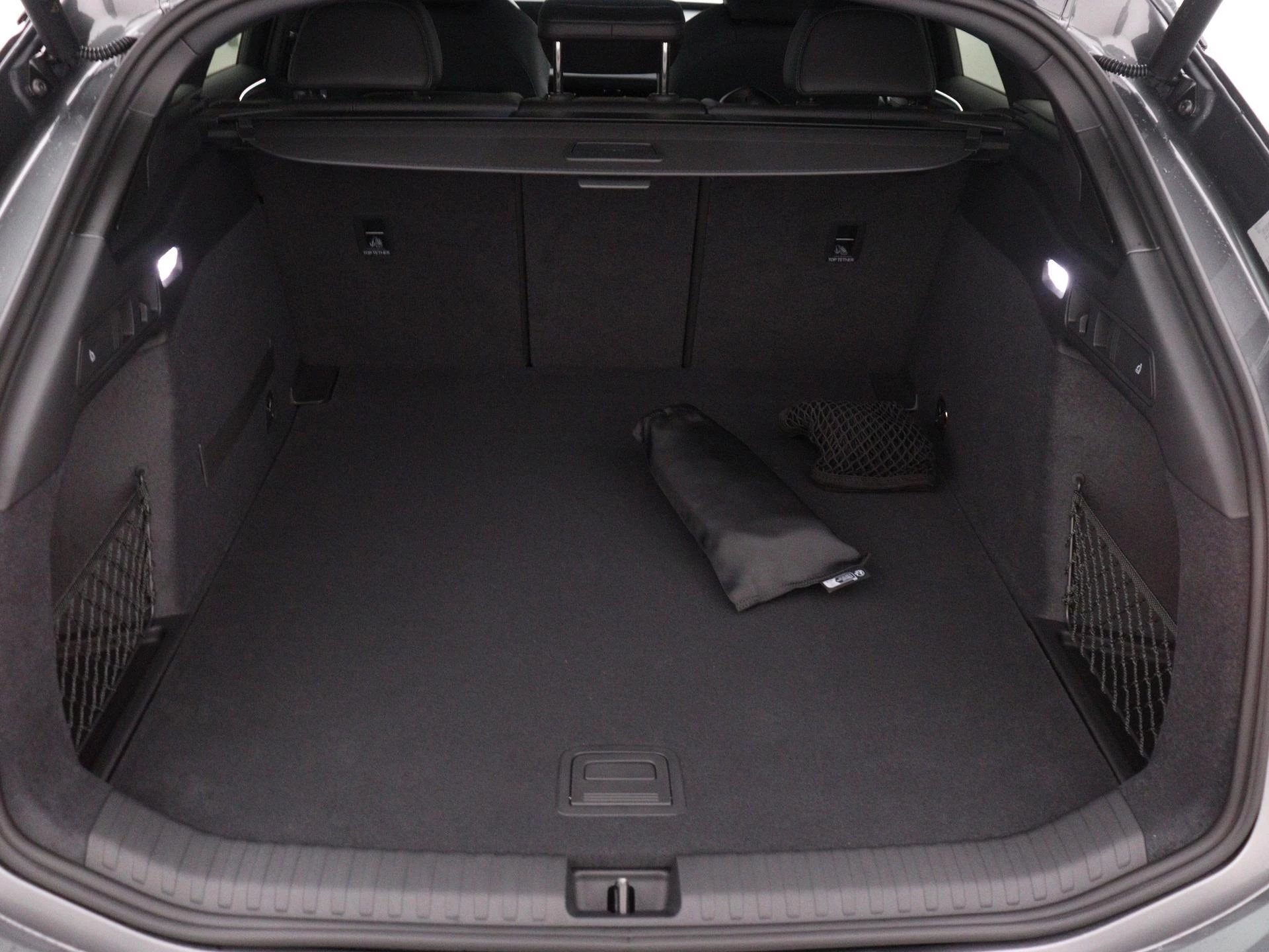 Audi-A6 Avant e-tron-image-11