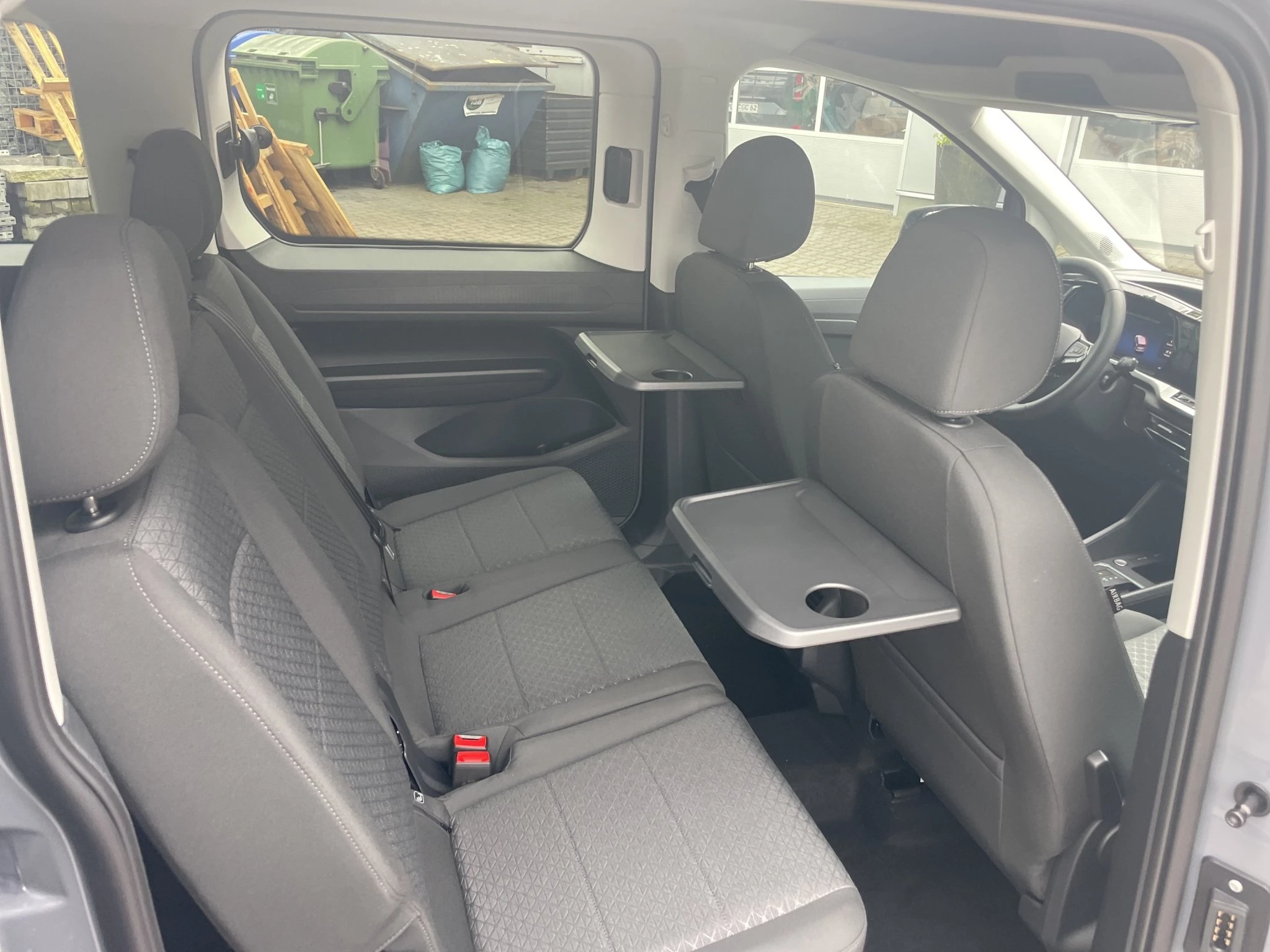 Ford Tourneo Connect Titanium Langer Radstand (L2). Grand 1.5 l EcoBoost PHEV. 6-Gang-Automatikgetriebe.