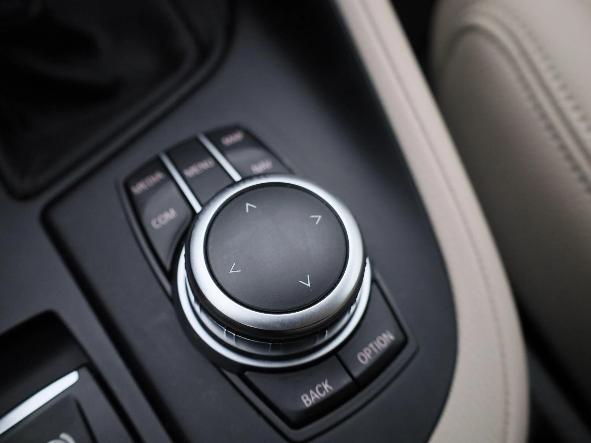 BMW X1 sDrive16dA (85 kW)