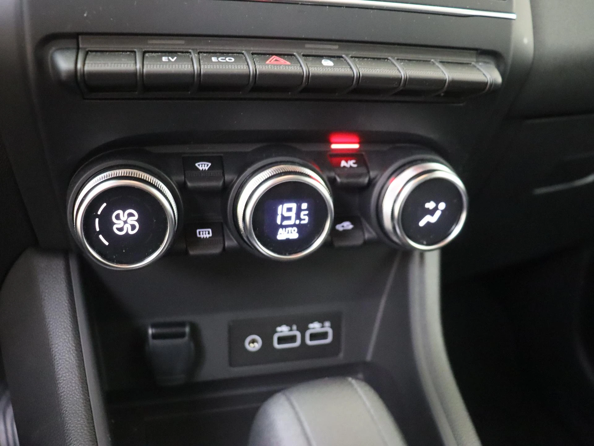 Renault-Captur-image-22