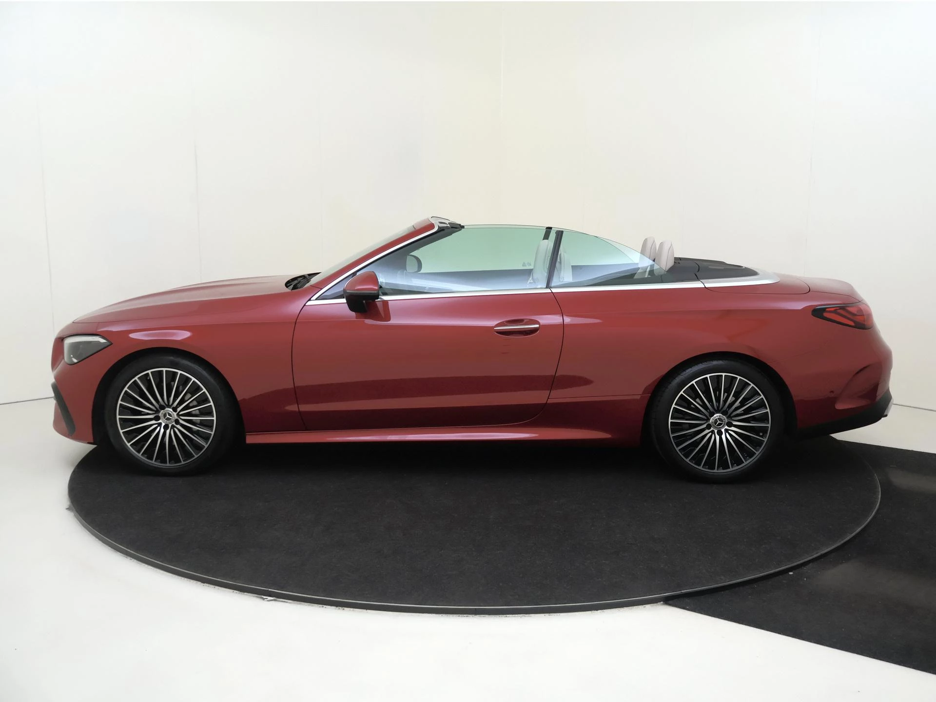 Mercedes-Benz-CLE-image-7