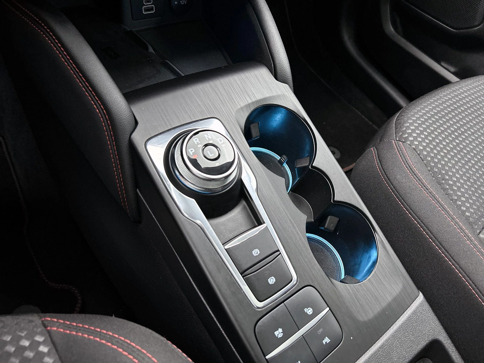 Ford-Kuga-image-27