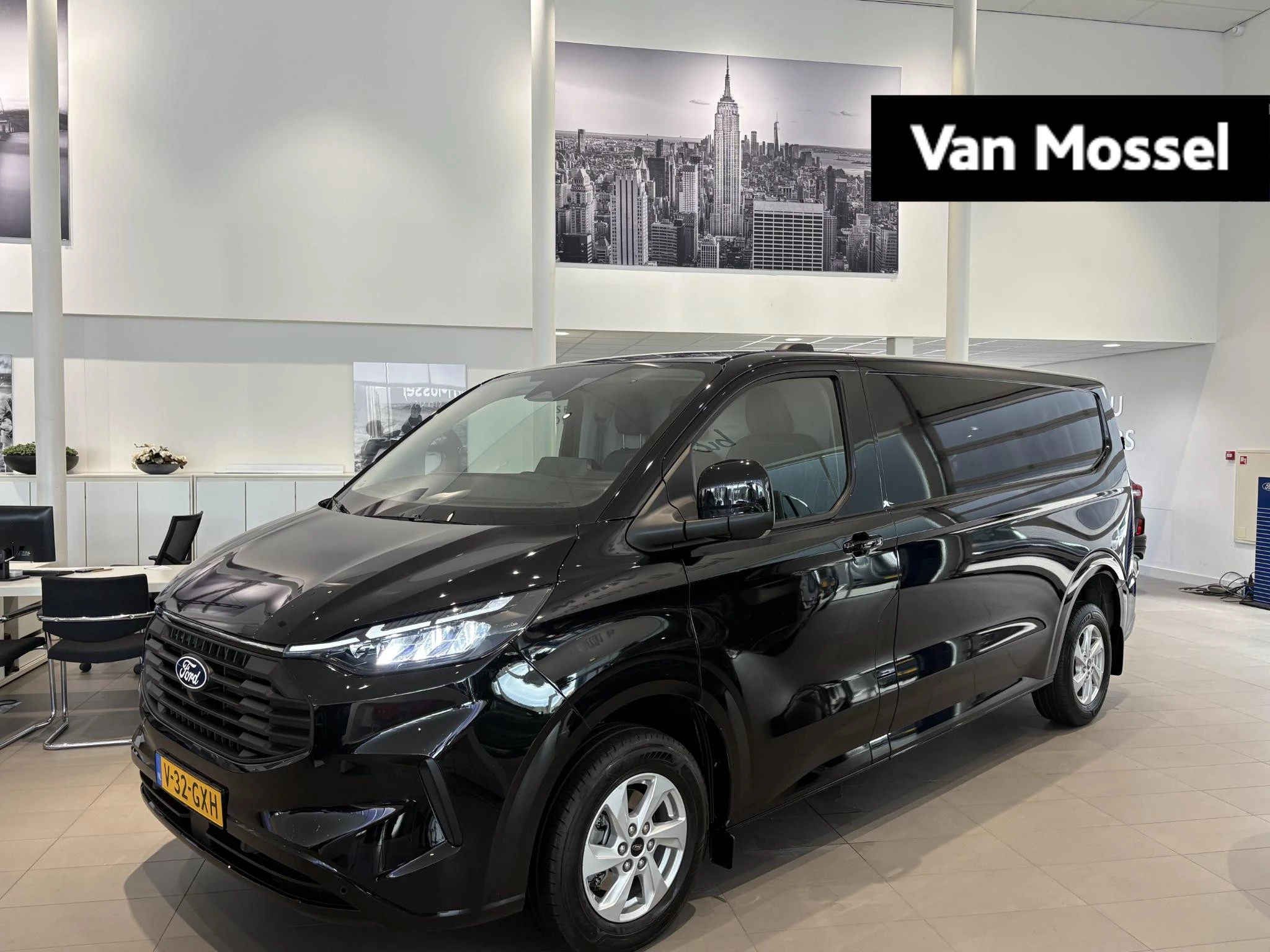 Ford-Transit Custom-image-0