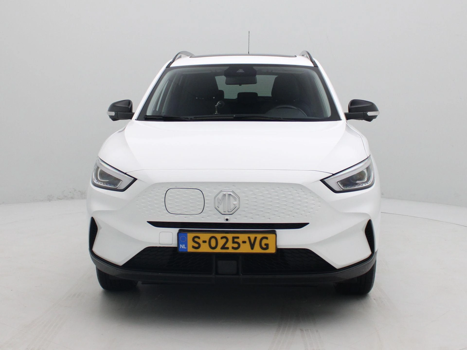 MG-ZS EV-image-2