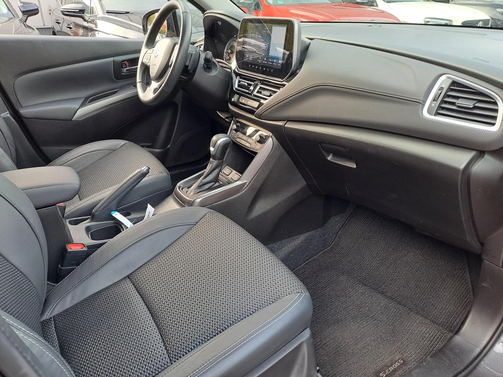 Suzuki-S-Cross-image-5