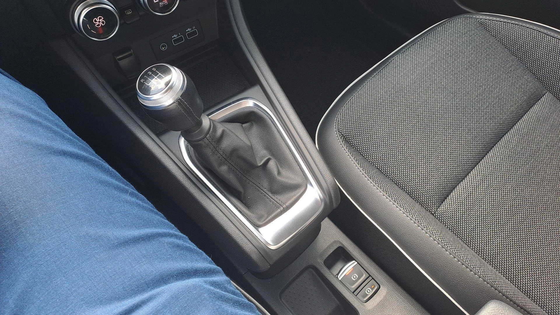 Renault-Captur-image-17