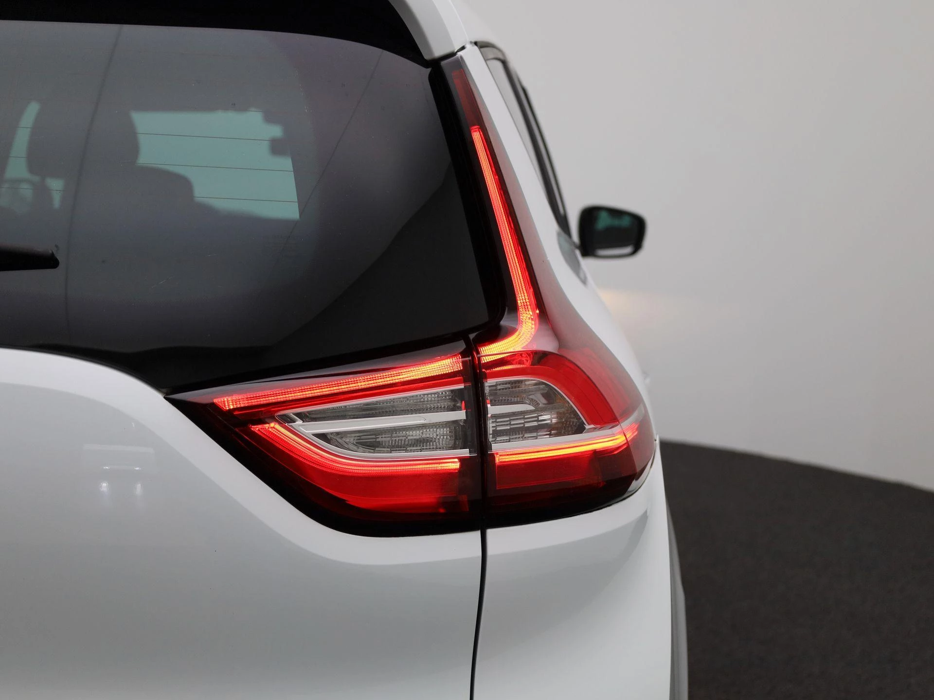 Renault-Grand Scénic-image-36