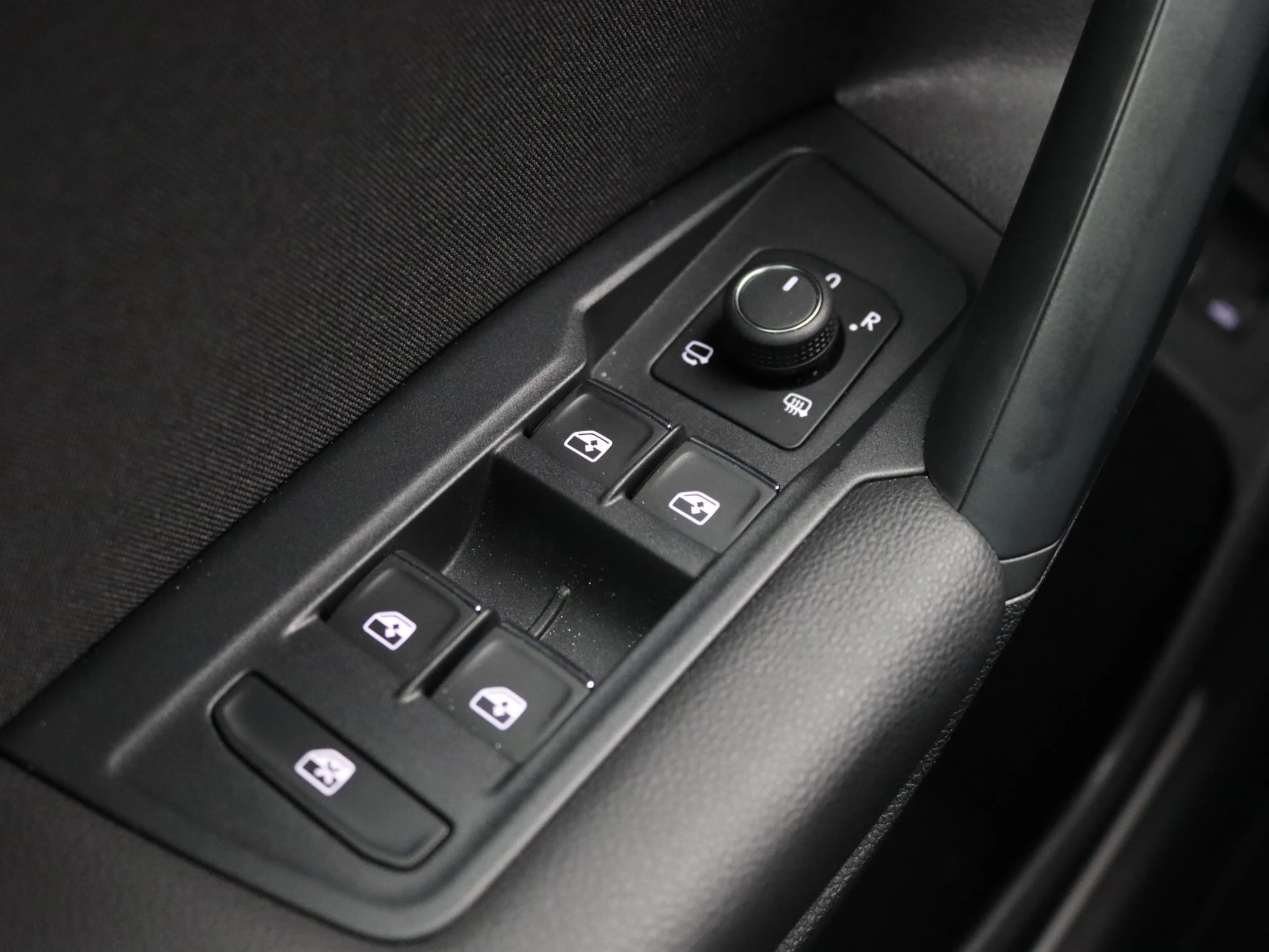 Volkswagen-Tiguan-image-27