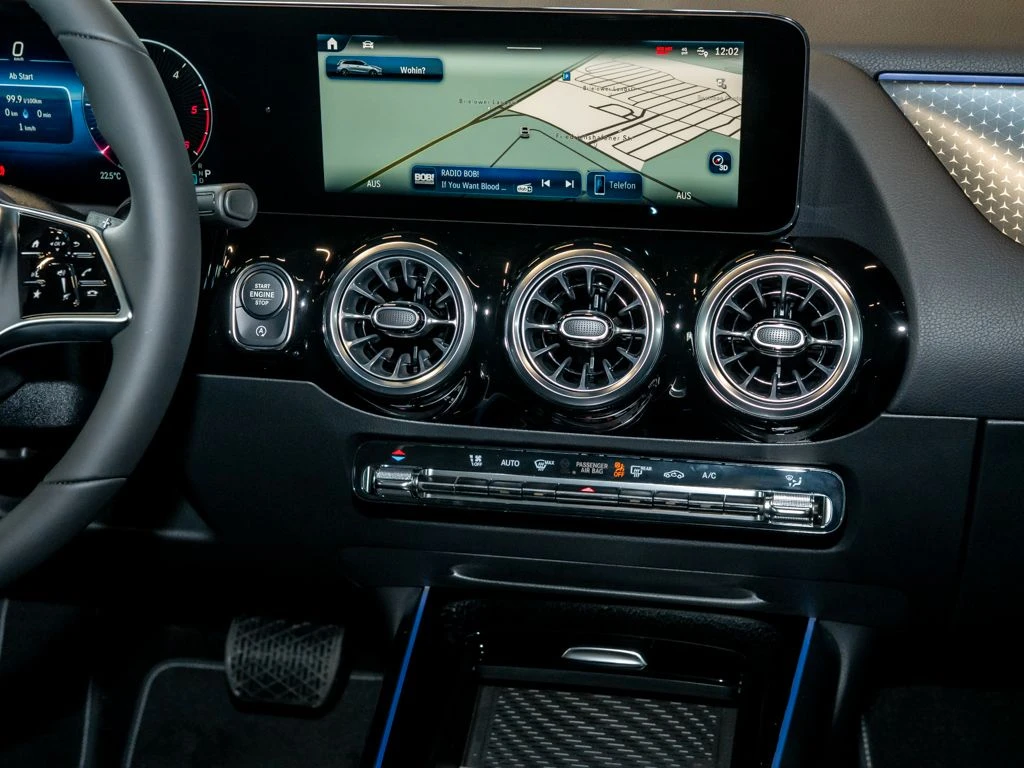Mercedes-Benz-B-Klasse 200 d-image-9