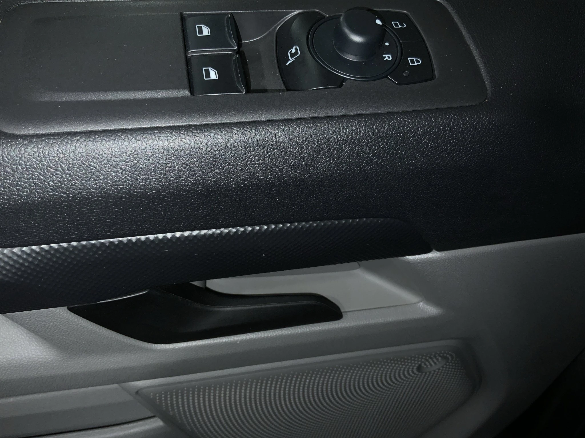Ford-Transit Custom-image-14