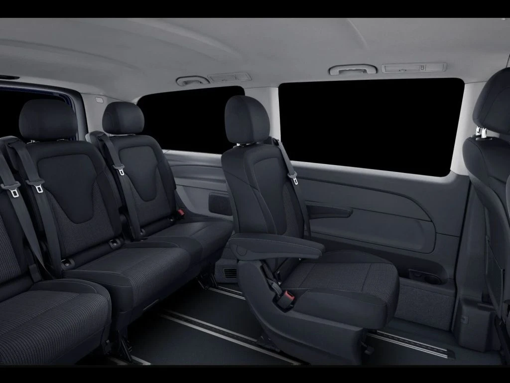 Mercedes-Benz-V-Klasse 300-image-11
