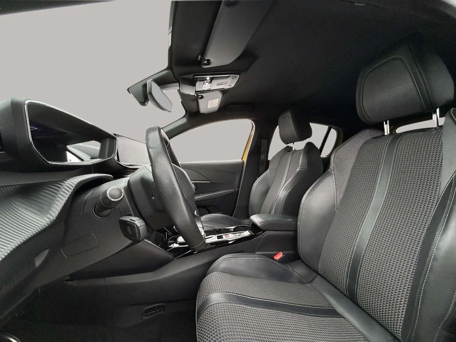 Peugeot-e-208-image-9