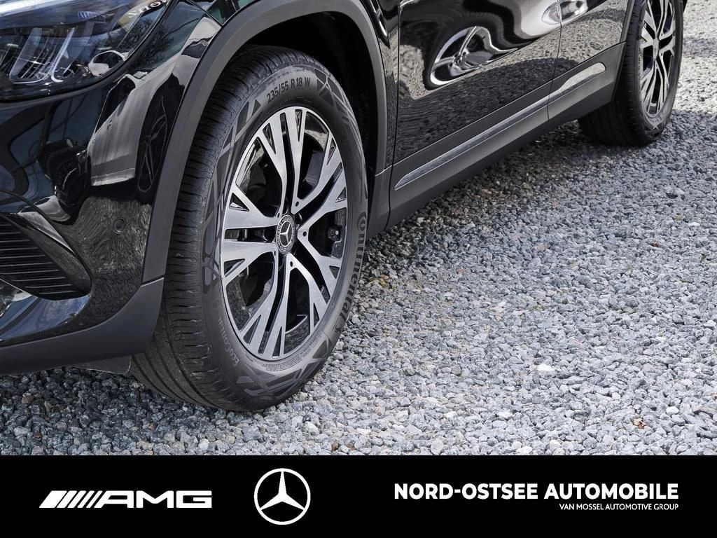 Mercedes-Benz-GLA-image-4
