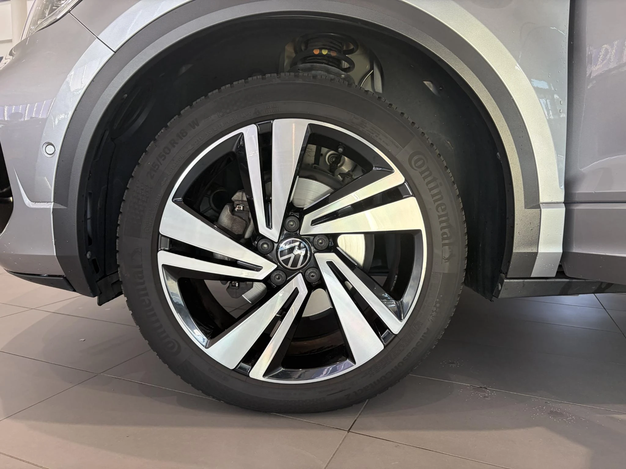 Volkswagen-T-Roc-image-8