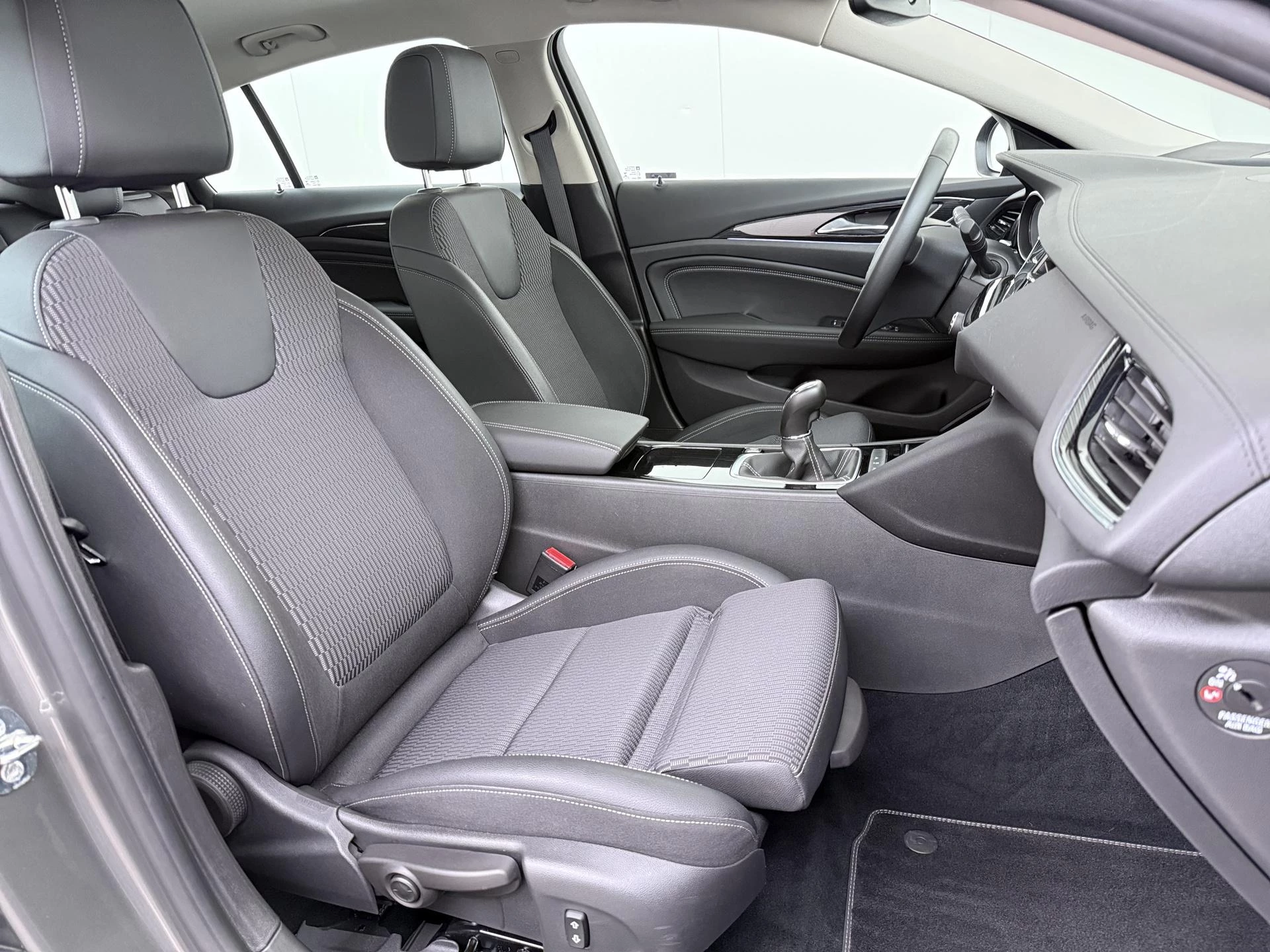 Opel-Insignia-image-28
