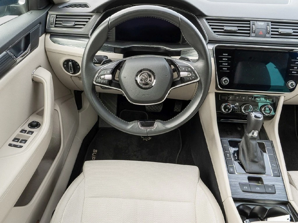 Škoda Superb Combi 2.0 TDI DSG Style Business, AHK