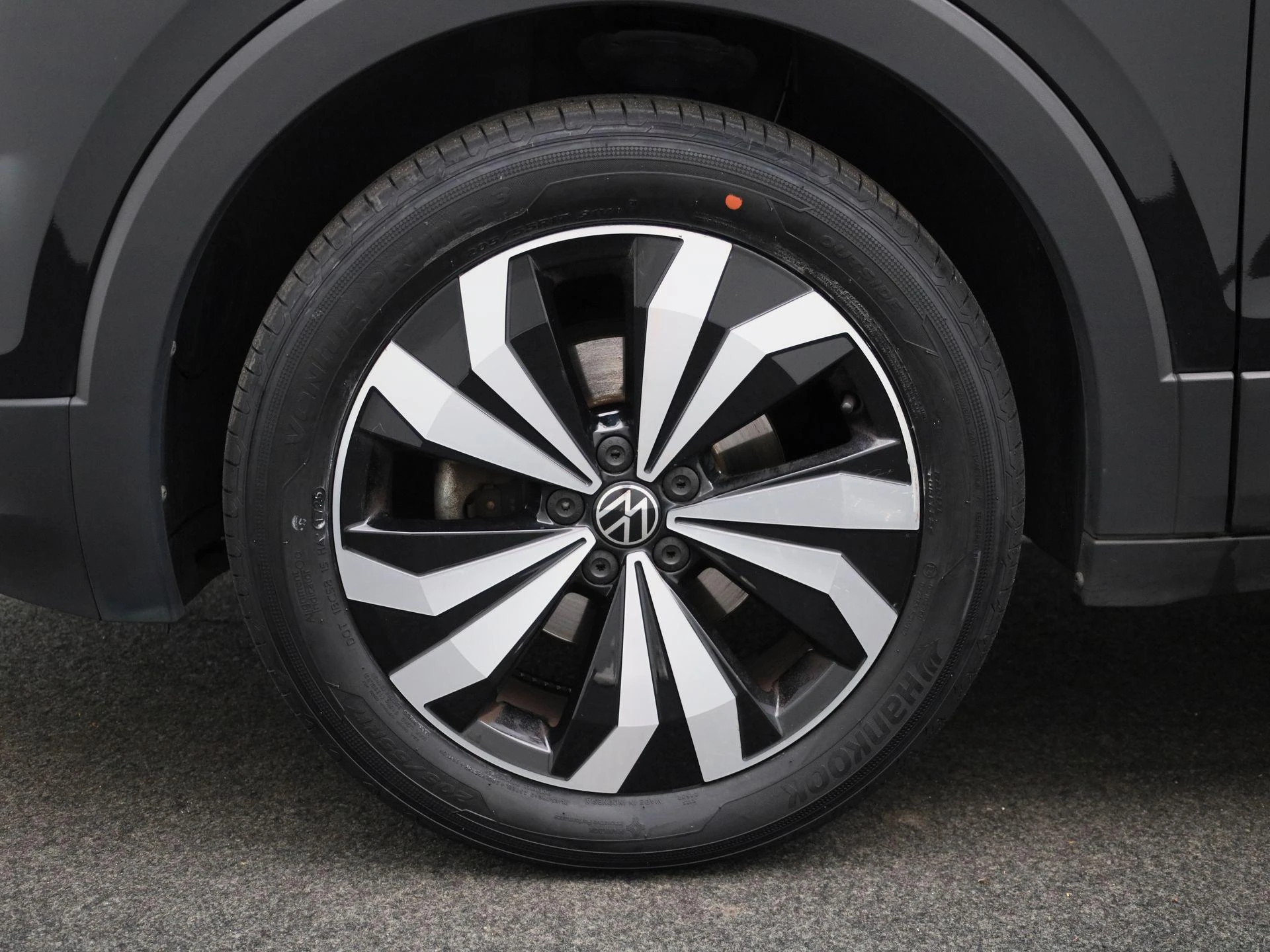 Volkswagen-T-Cross-image-12