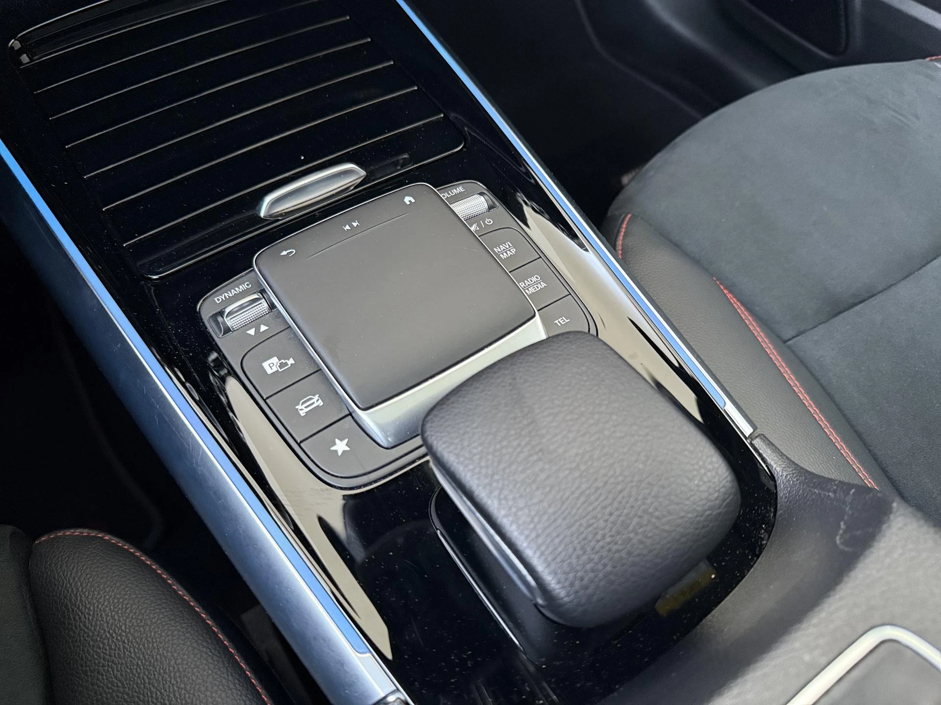 Mercedes-Benz-EQA-image-20