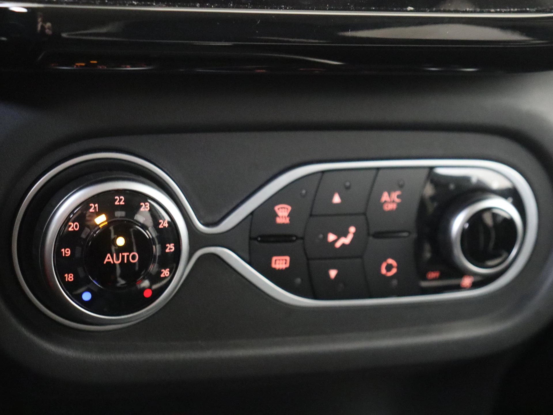 Renault-Twingo-image-18