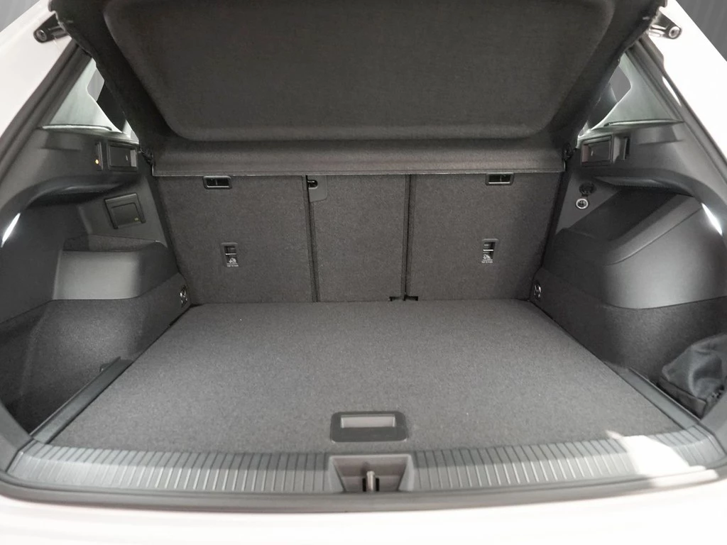 Volkswagen Tiguan 2,0 l TDI DSG R-Line VAL VSA
