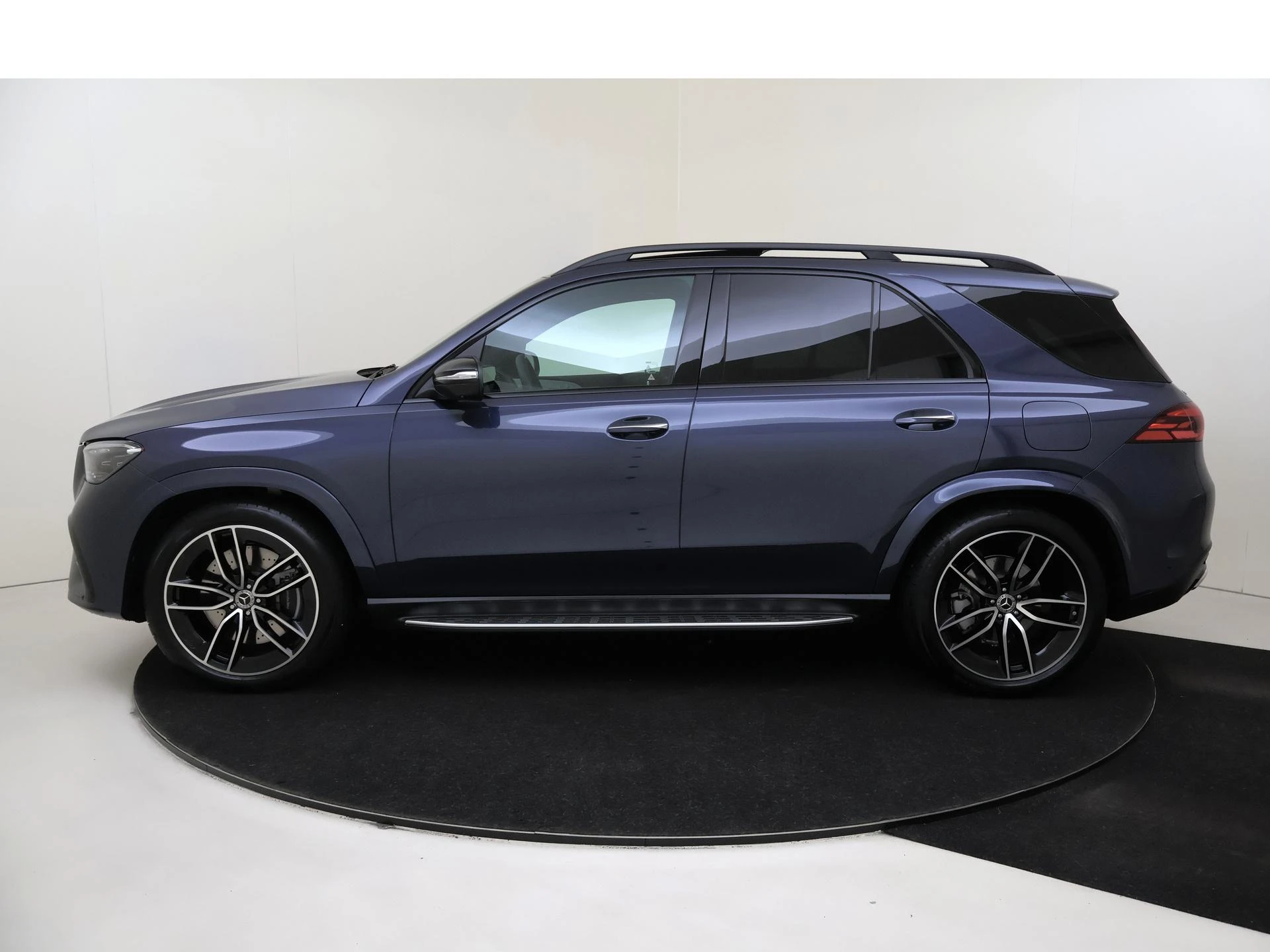 Mercedes-Benz-GLE-image-7