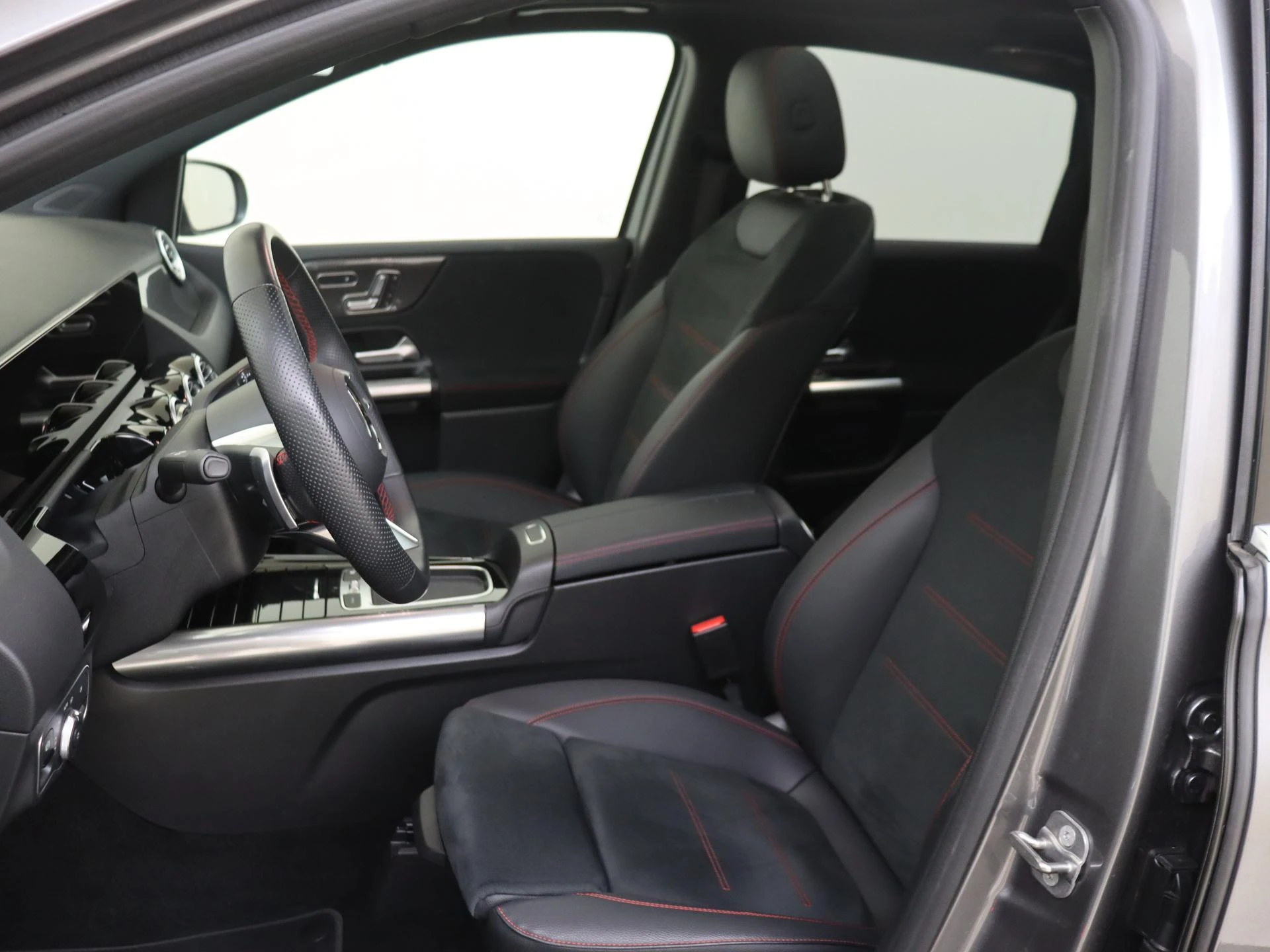Mercedes-Benz B-Klasse 250 e Business Solution AMG