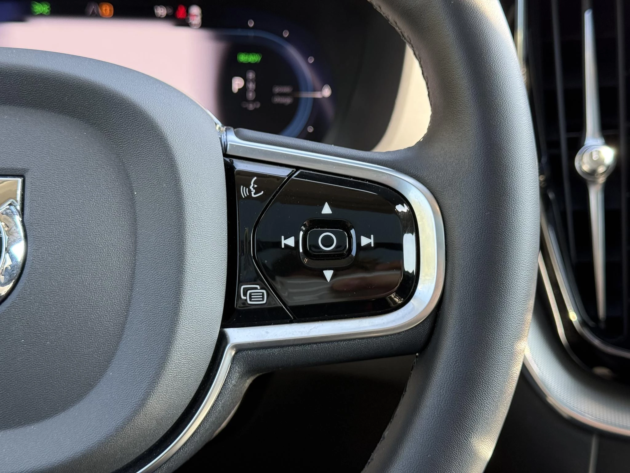 Volvo XC60 T6 Plug in Hybrid AWD Plus Dark