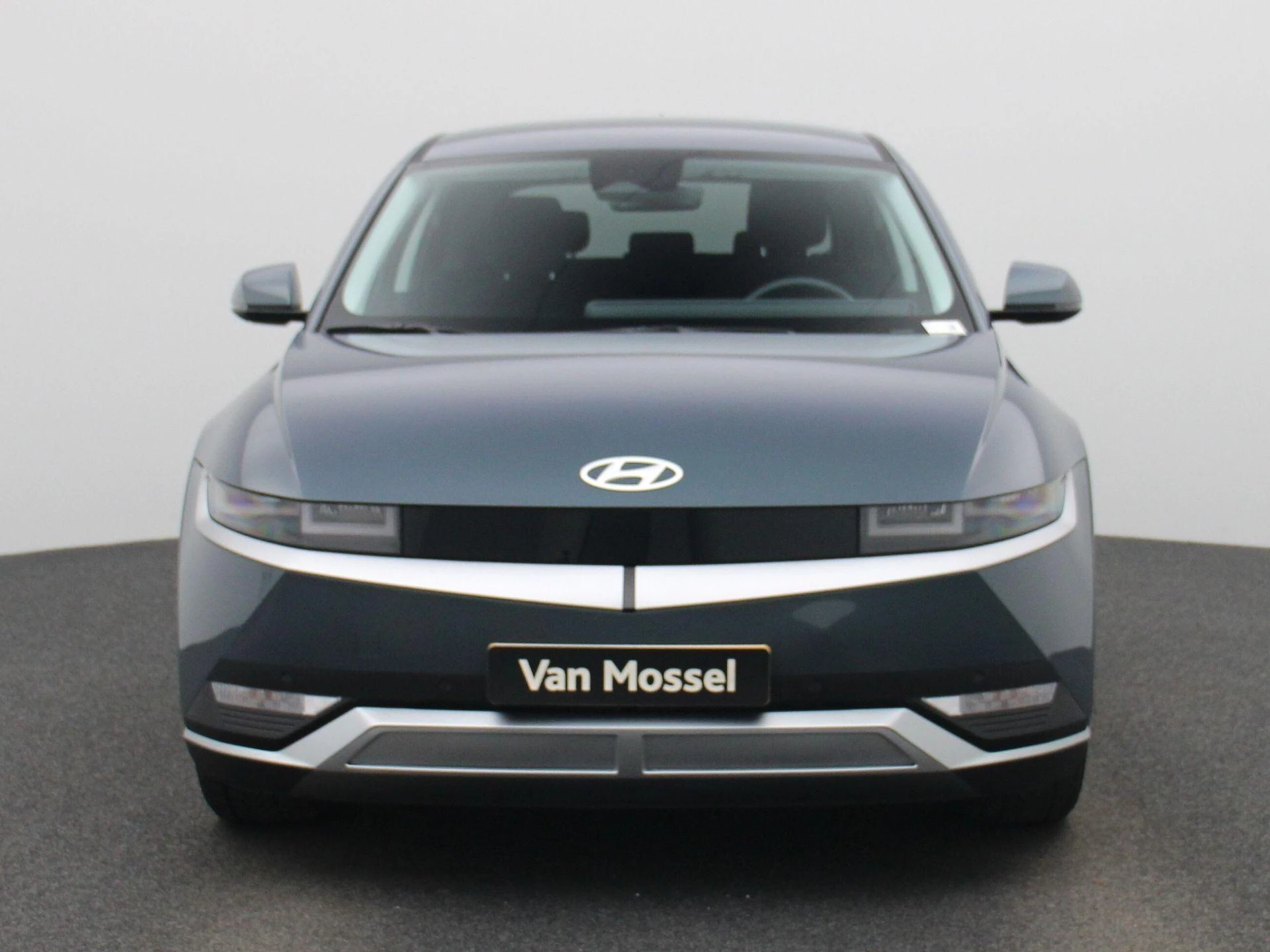 Hyundai-IONIQ 5-image-3