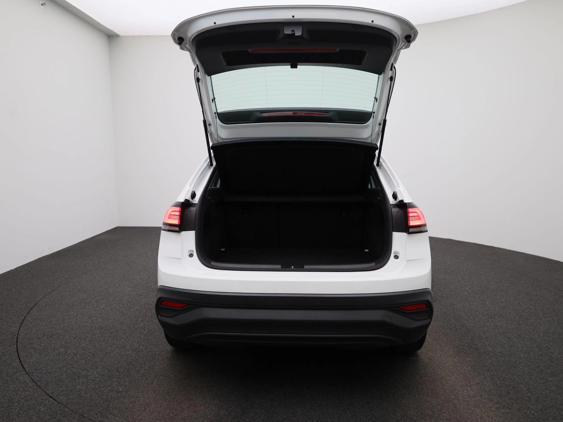 Volkswagen-Taigo-image-10