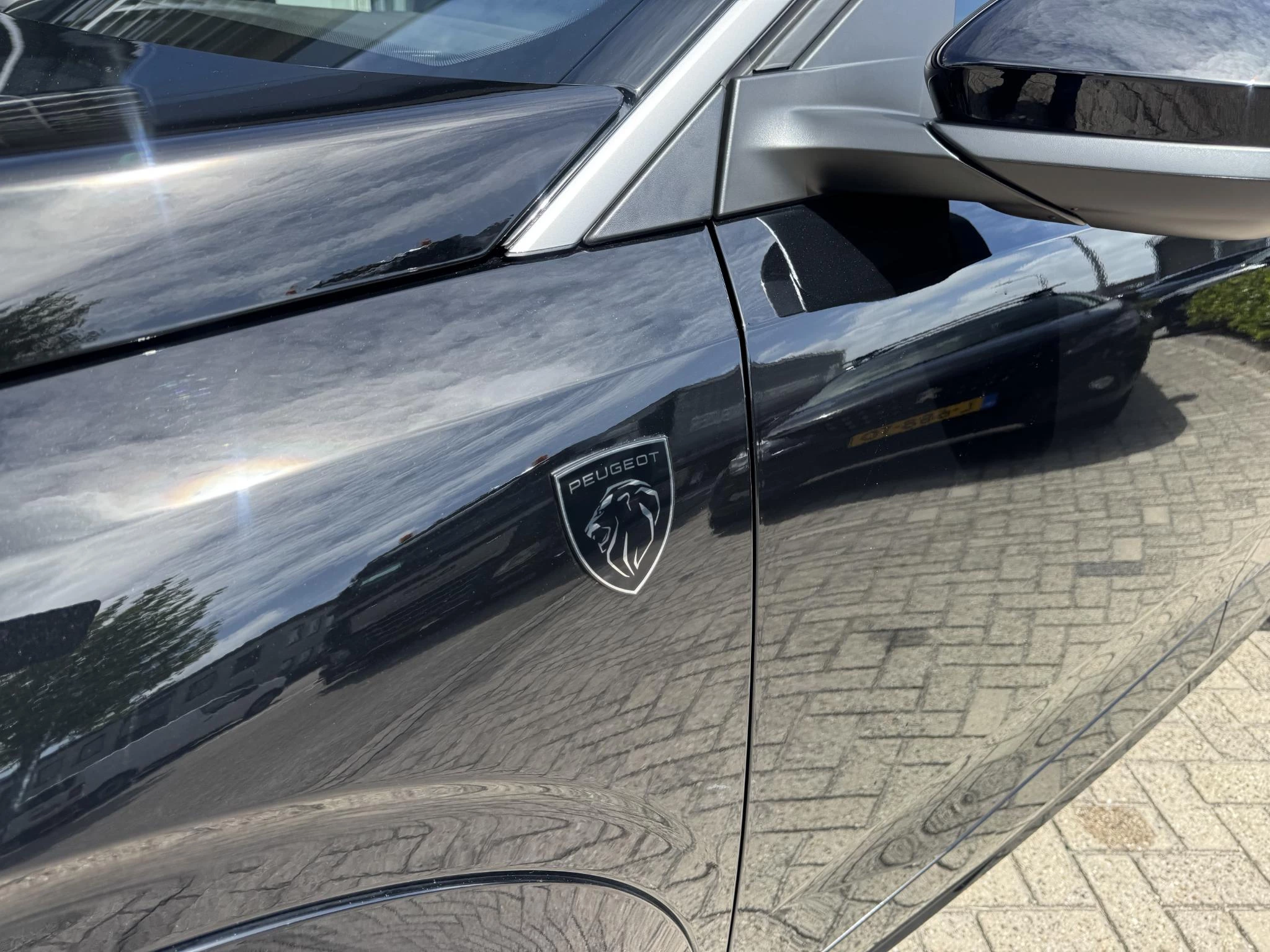 Peugeot e-3008 GT Long Range 230 97 kWh