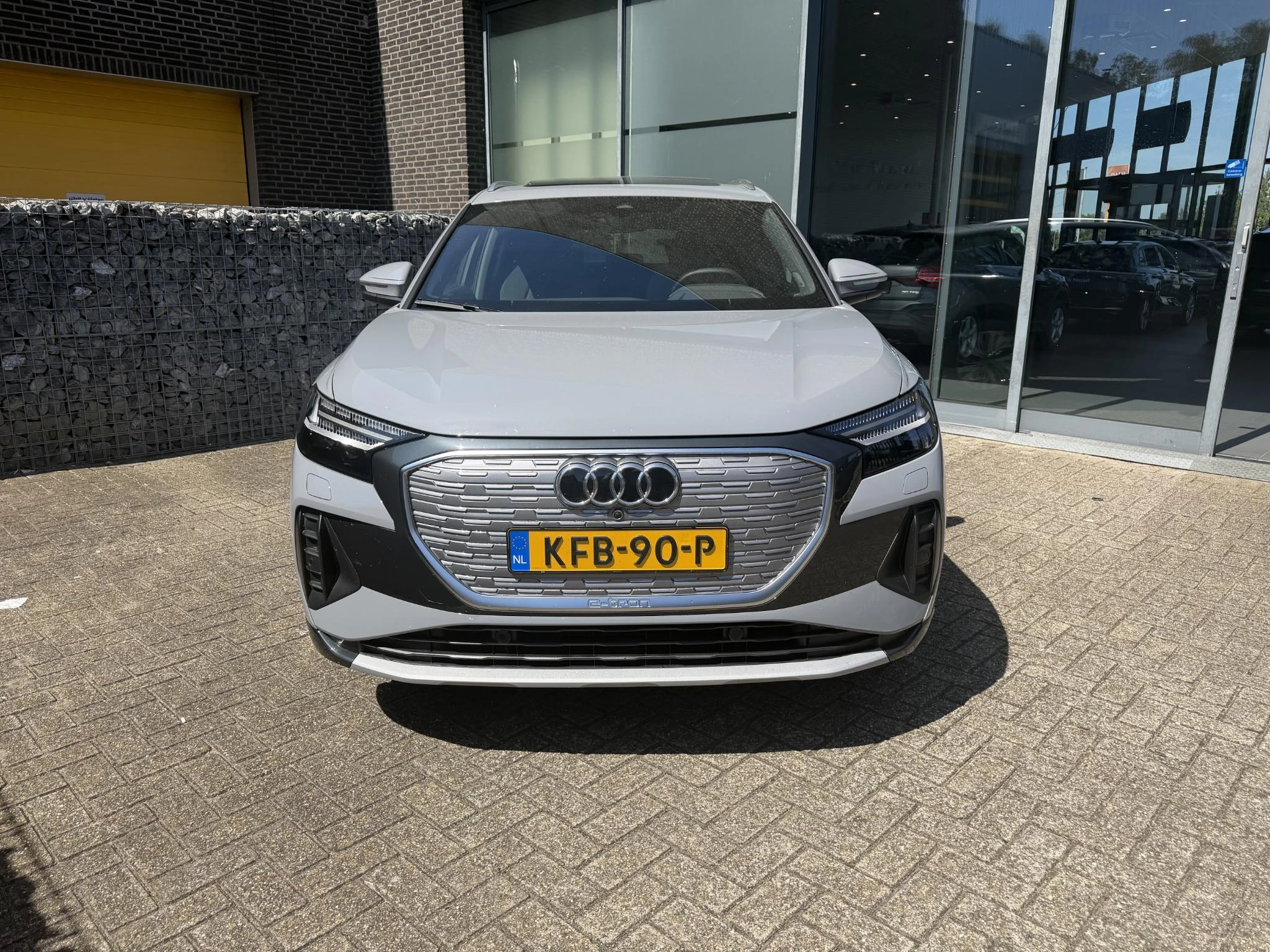 Audi-Q4 e-tron-image-1