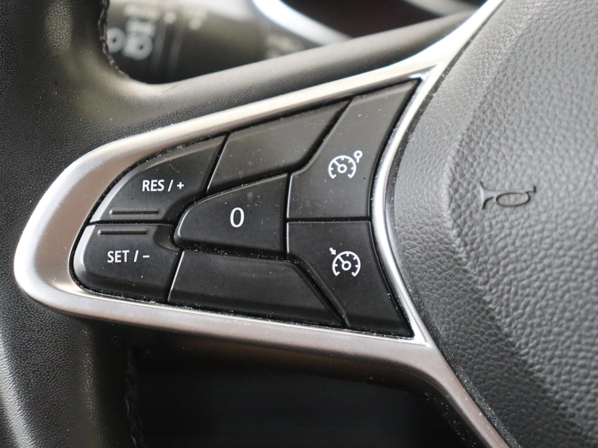 Renault-Captur-image-12