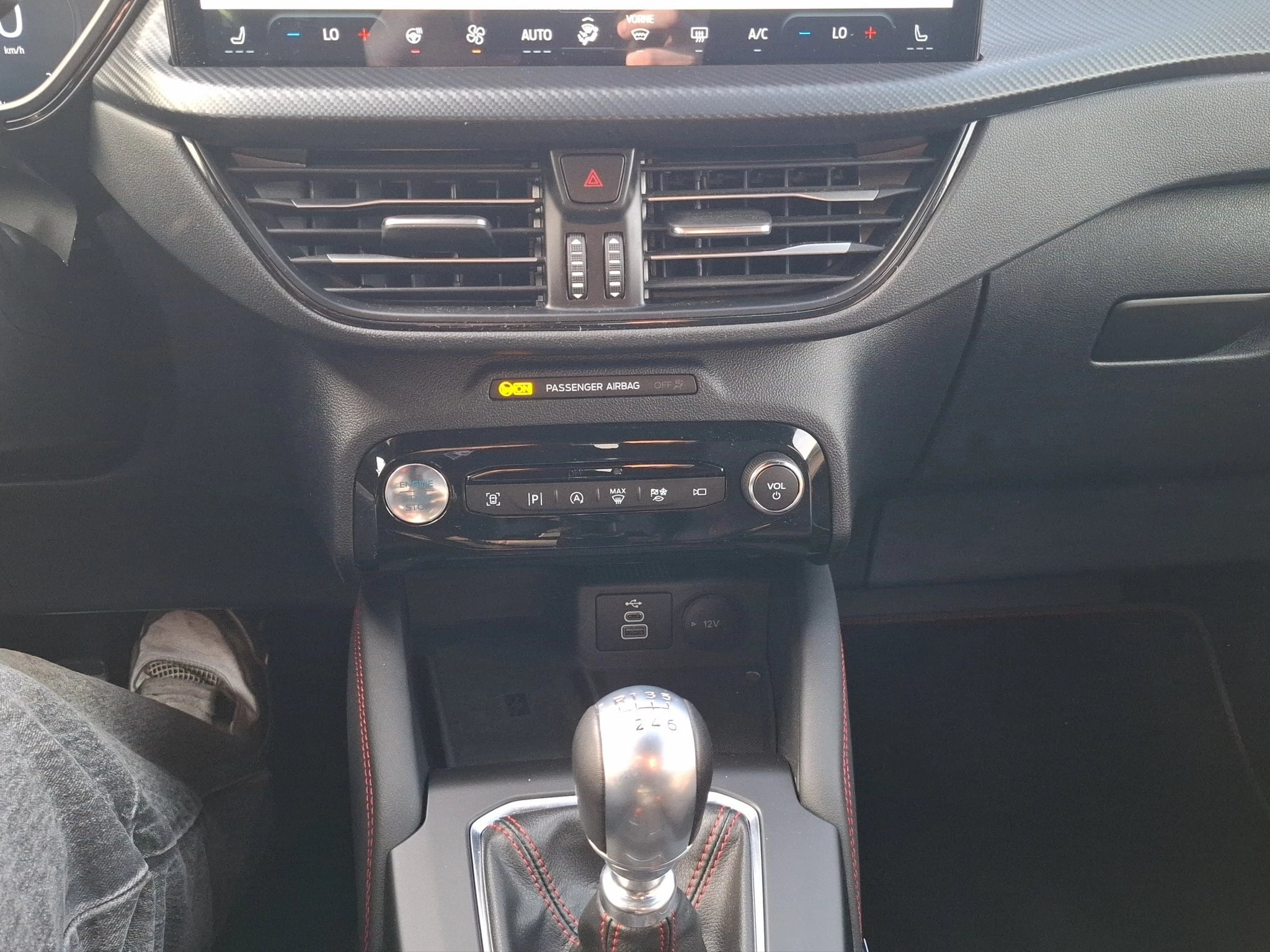 Ford Kuga ST-Line X*PANO*AHK*LED-MATRIX*360GRAD*ACC*NAVI*SOUND-SYS.