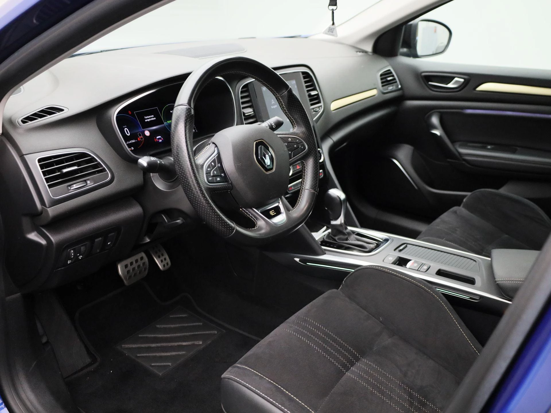 Renault-Megane E-Tech-image-29