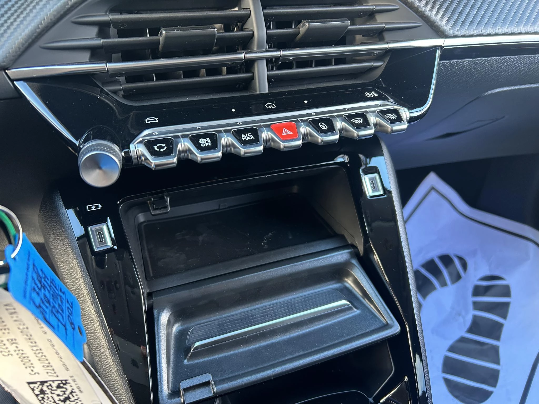 Peugeot-208-image-16