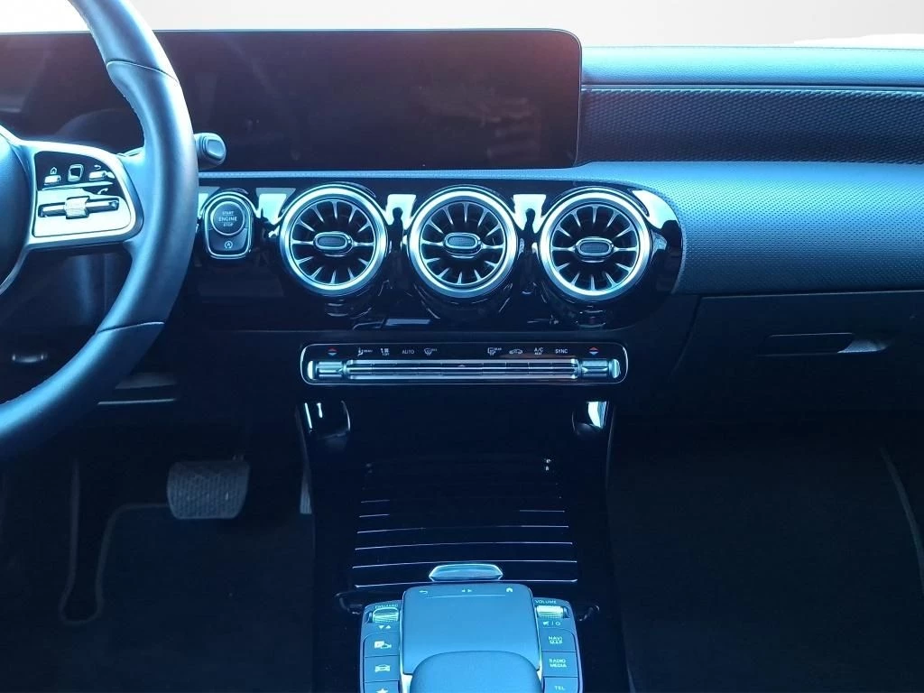 Mercedes-Benz CLA 220 d SB PROGRESSIVE TEMPO 360° SHZ MBUX ProgressiveX118 CLA 220 d SB PROGRESSIVE TEMPO 360° SHZ MBUX Progressive