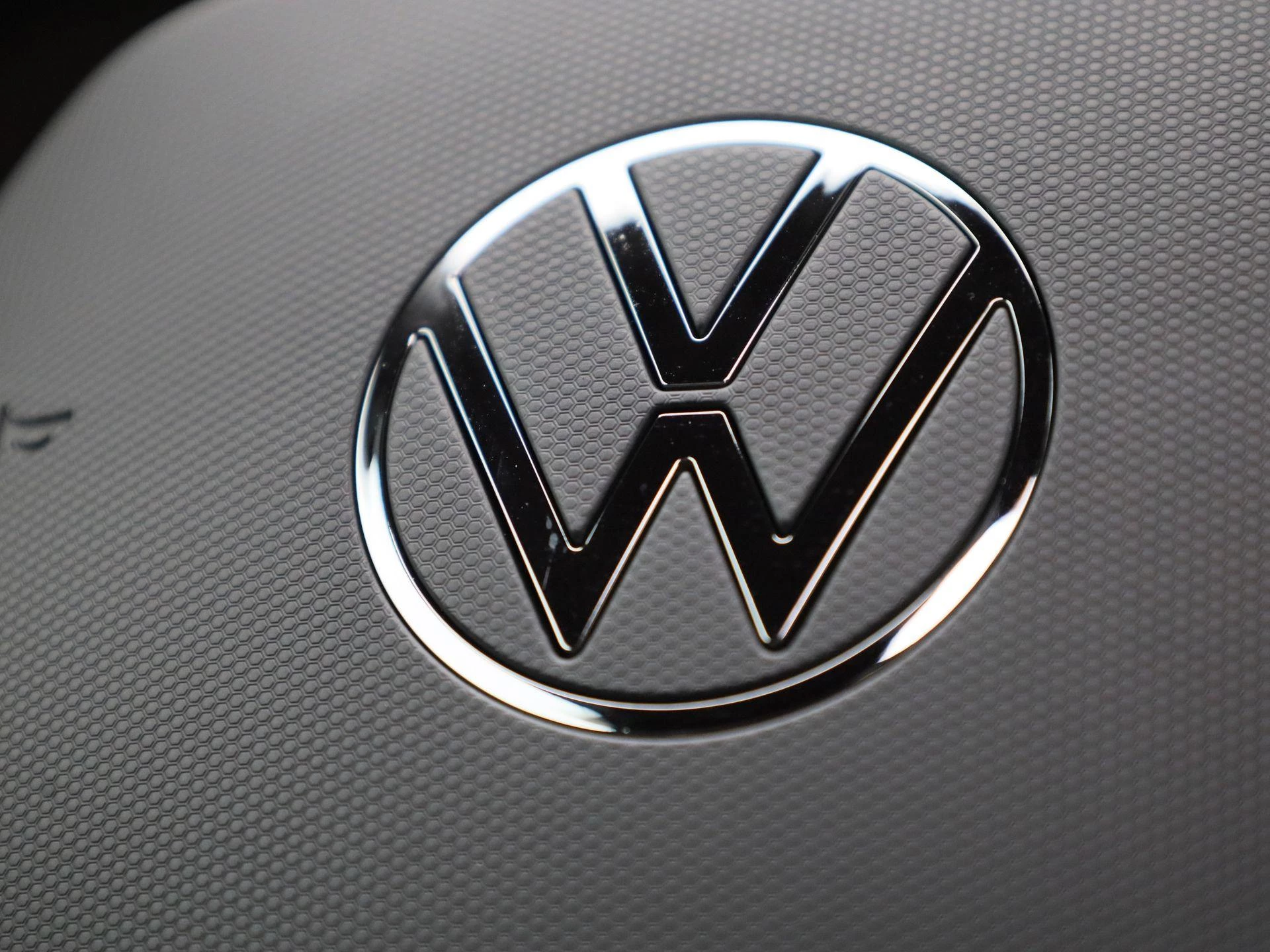 Volkswagen-Golf-image-37