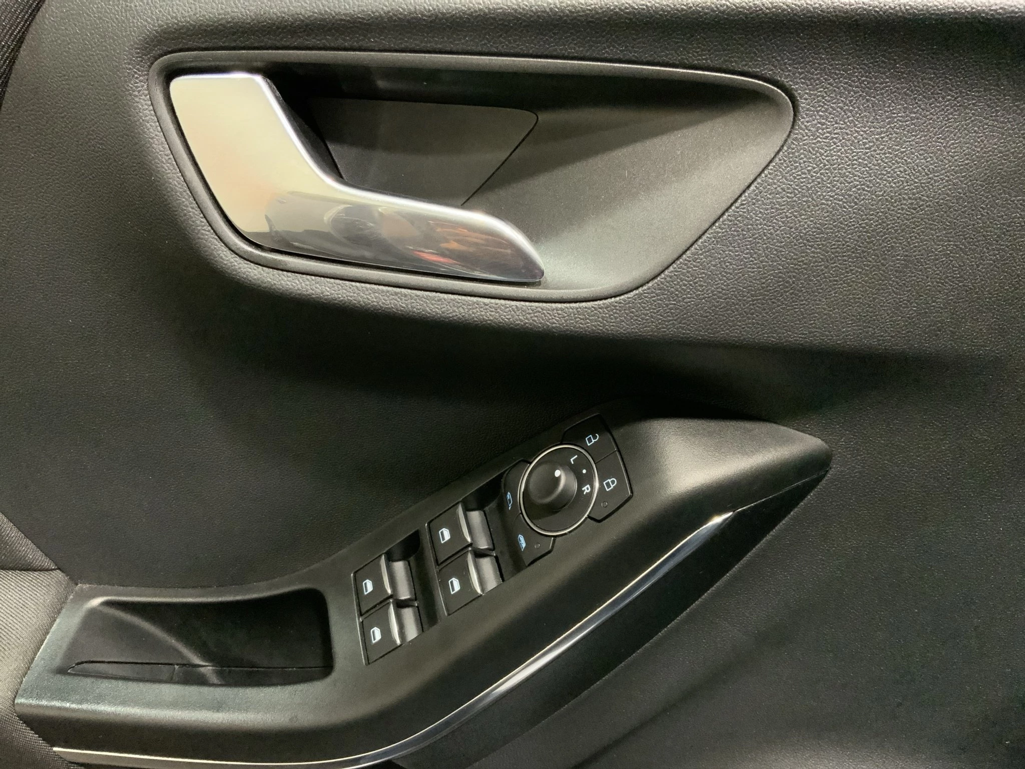 Ford Puma ST-Line Design MHEV | GJR | LED