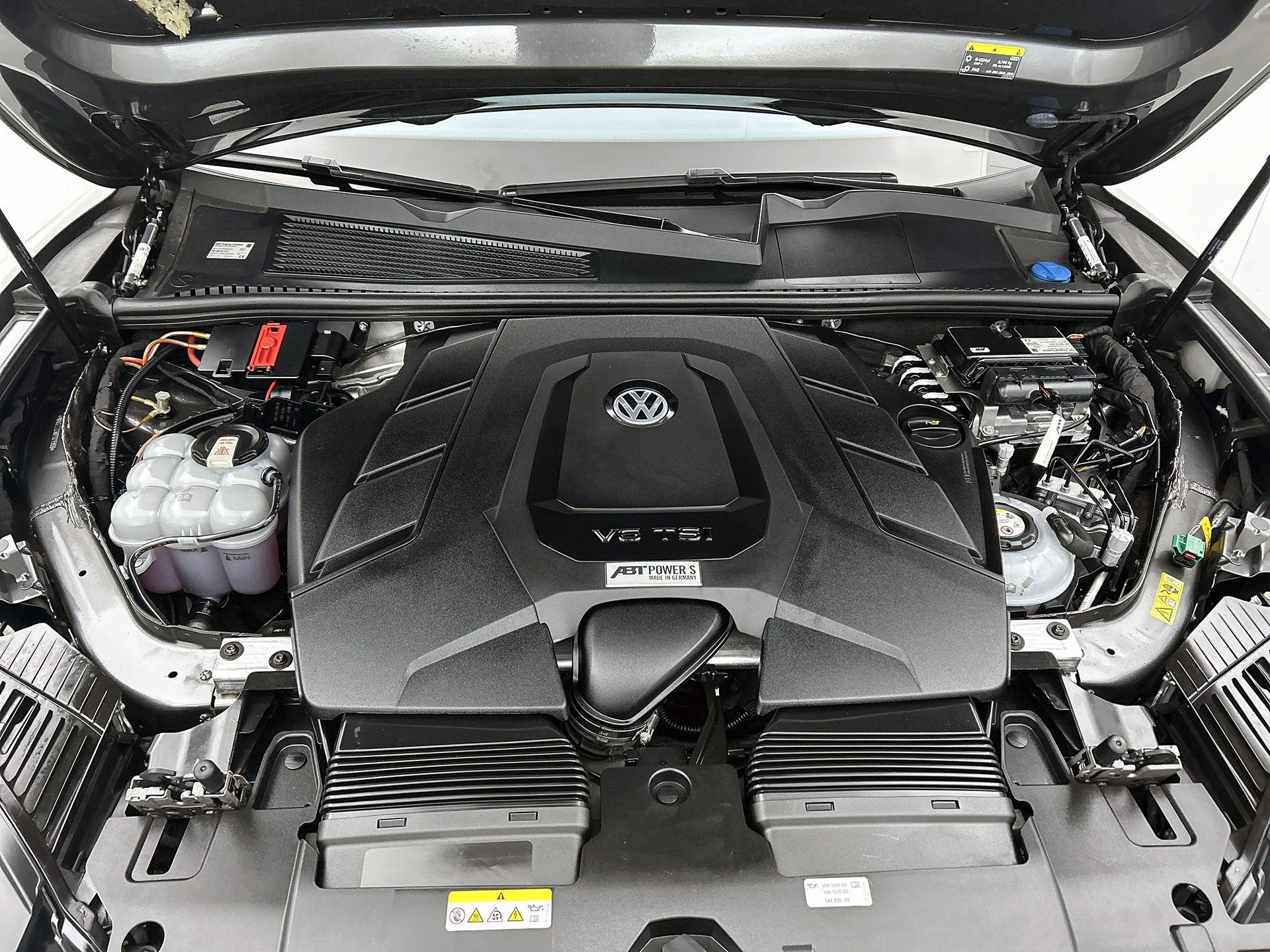Volkswagen Touareg 3.0 TSi 4MOTION R