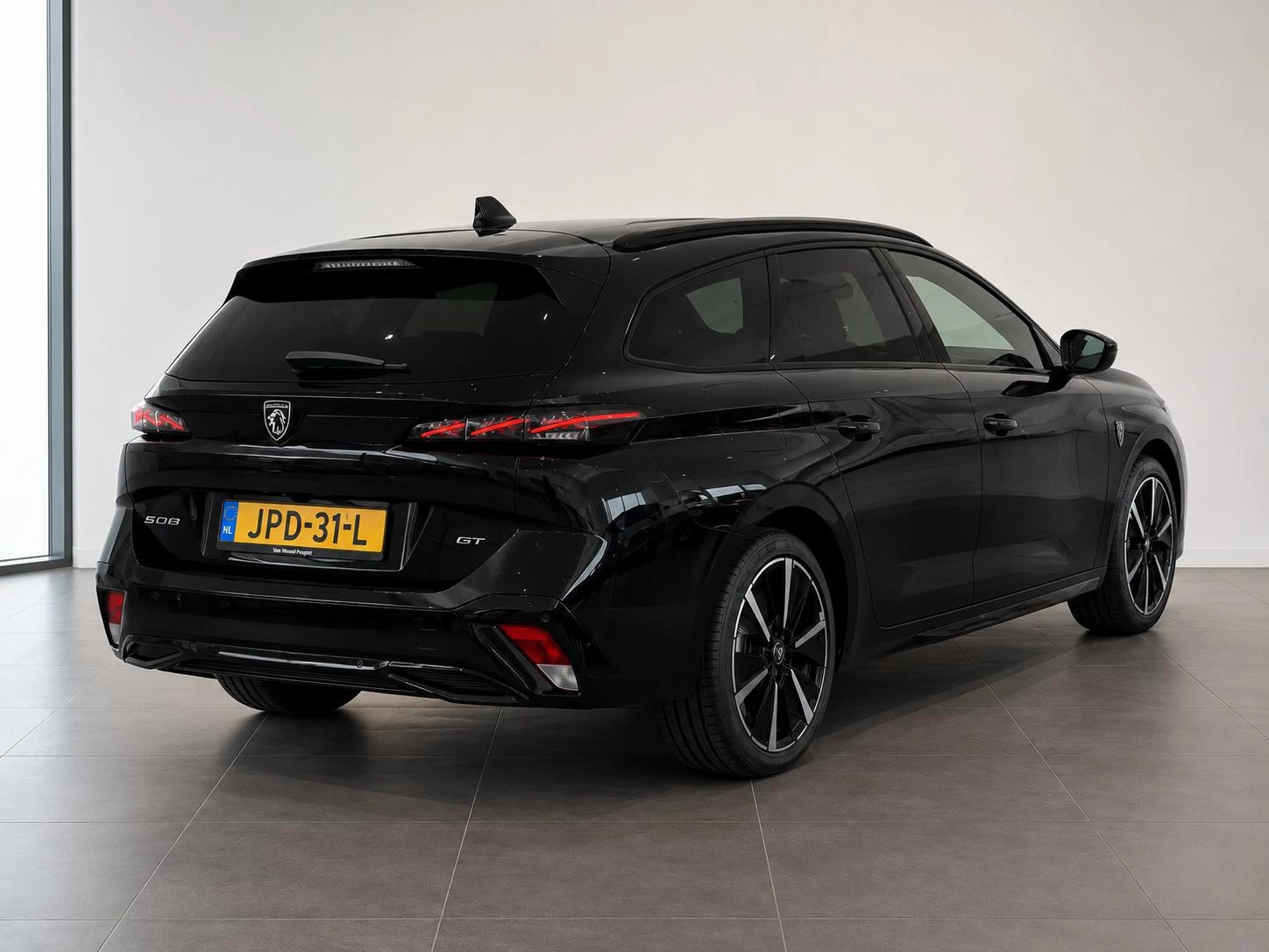 Peugeot-e-308-image-4
