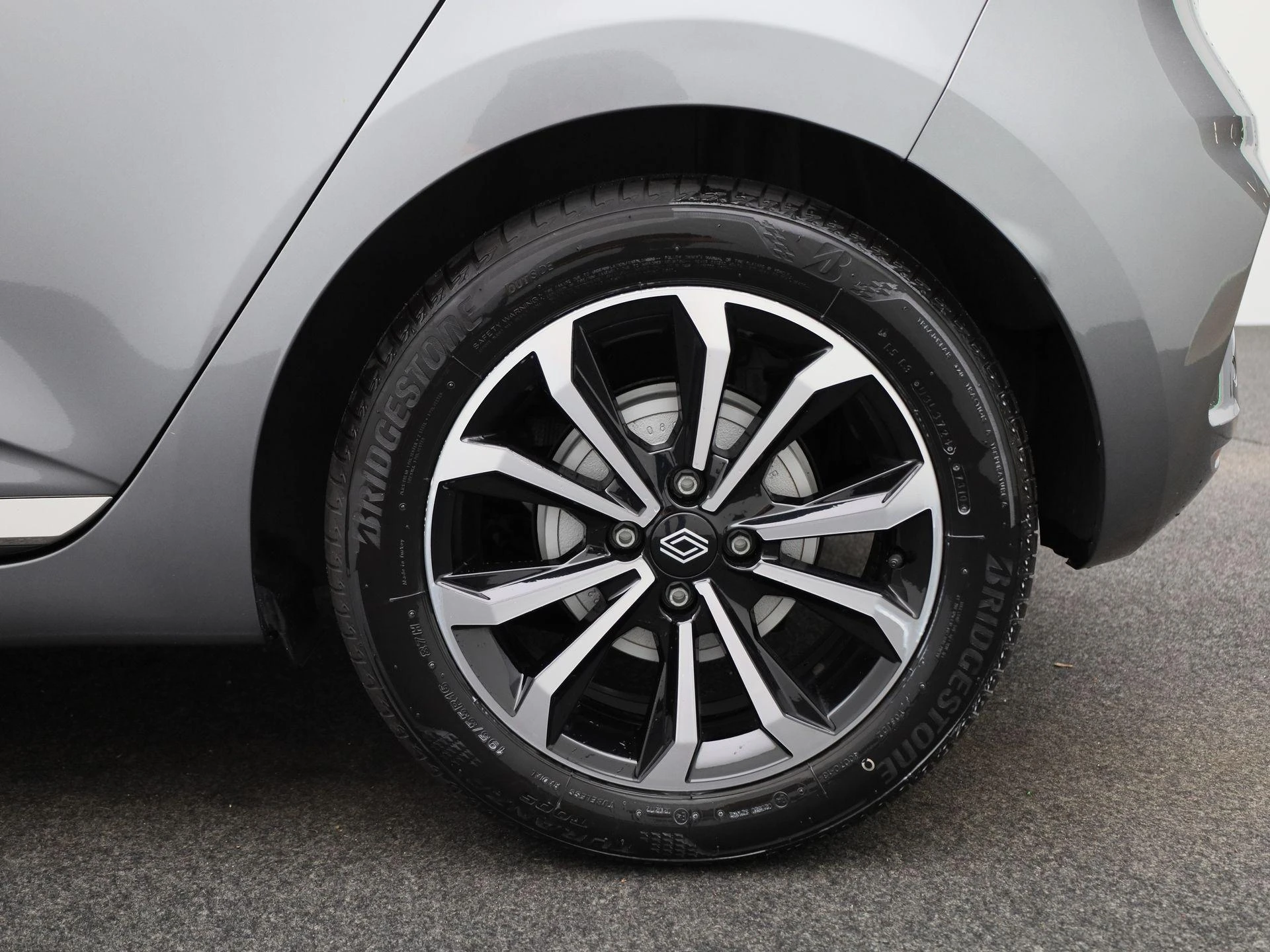 Renault-Clio-image-12