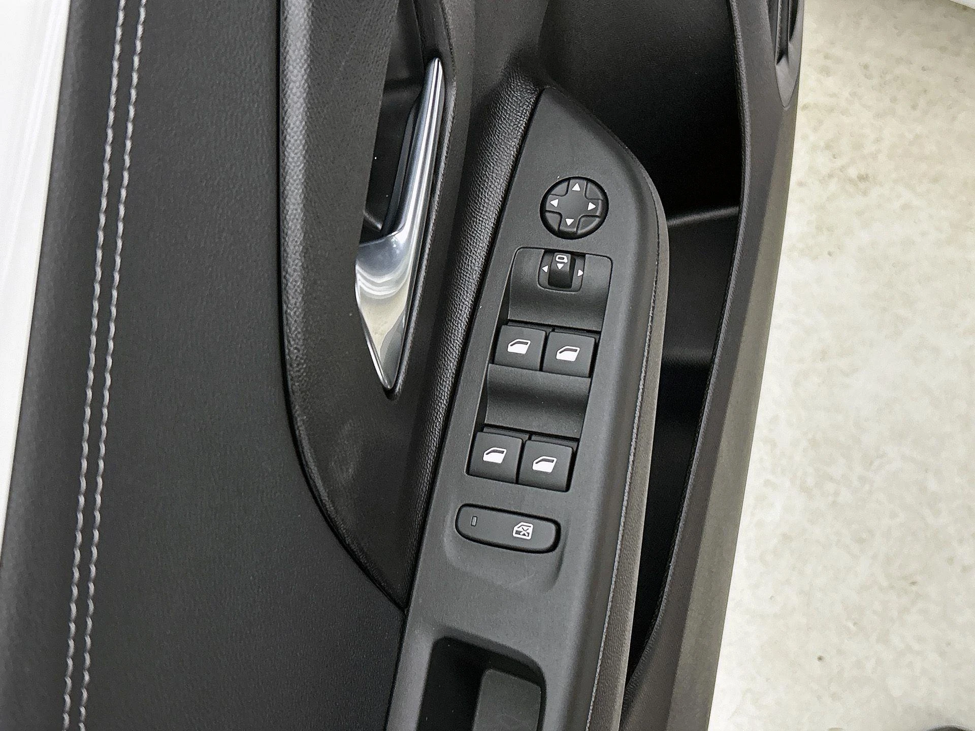 Opel-Corsa-image-20