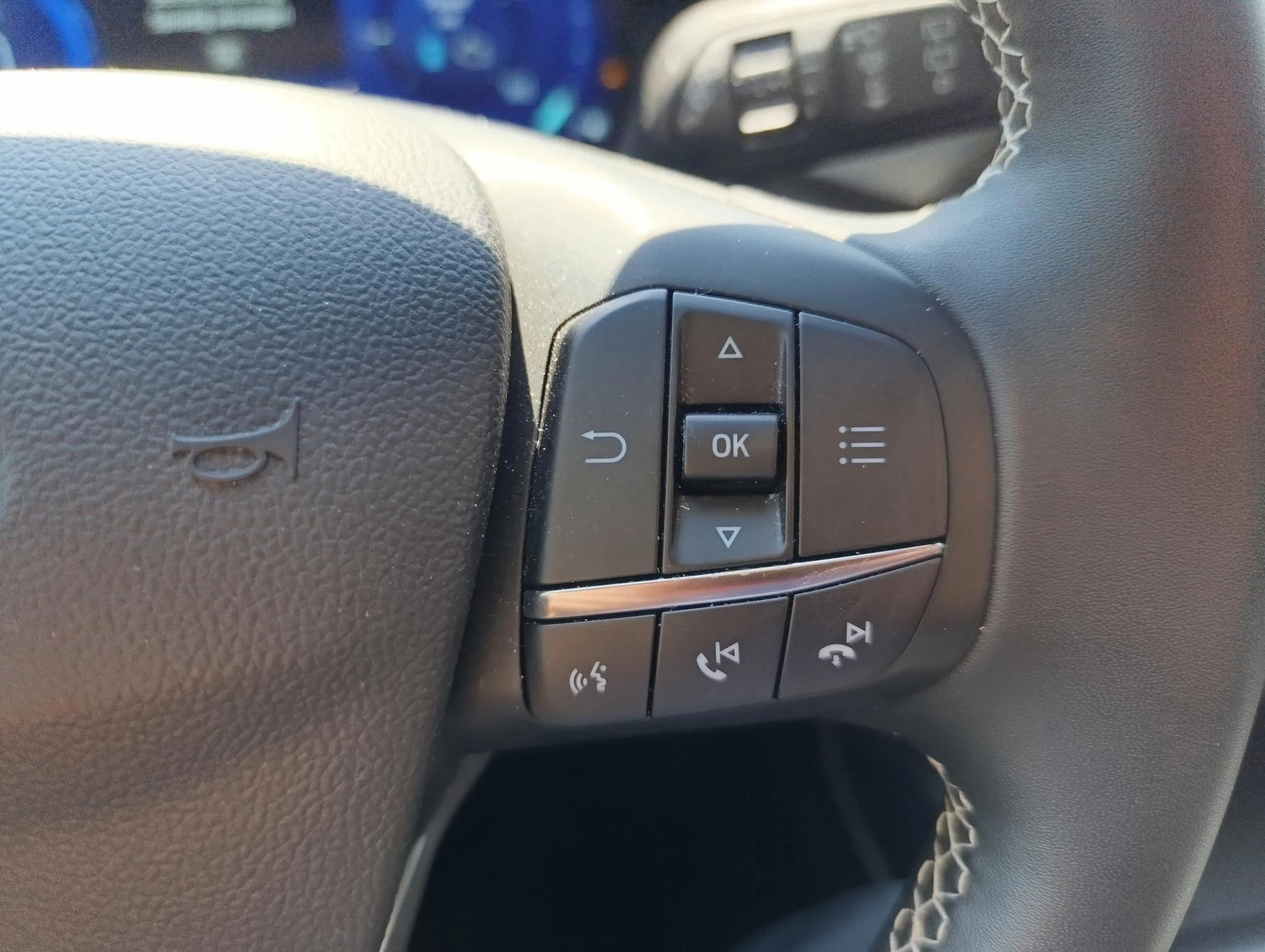 Ford-Kuga-image-25