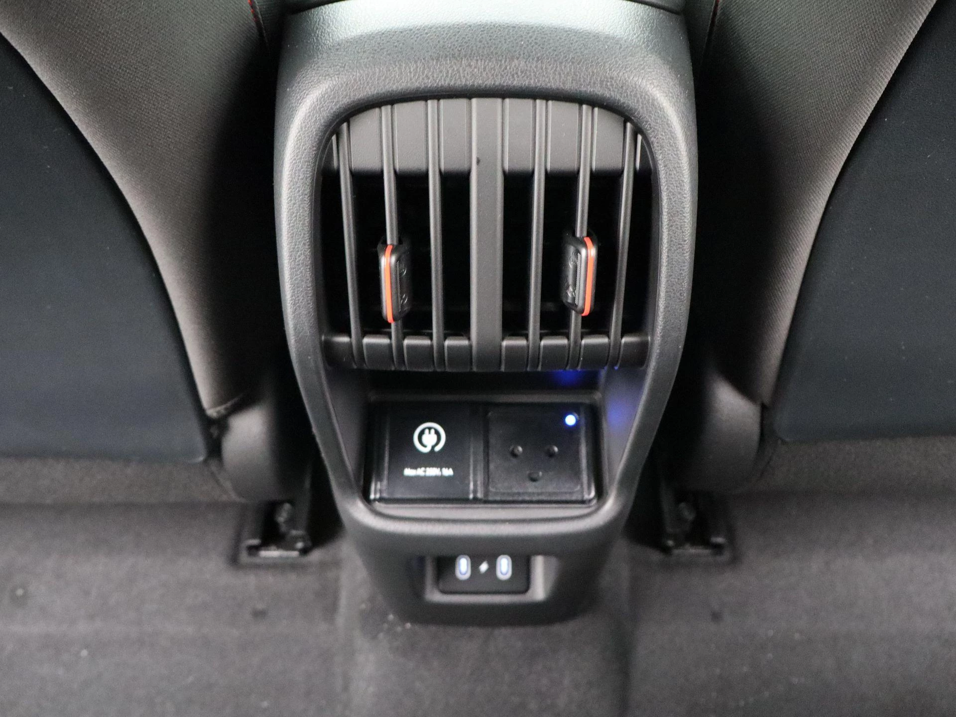 Hyundai-Kona-image-34